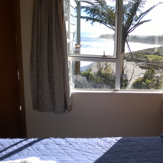 gallery/wp-content-uploads-2014-04-Bedroom-window-Blowholes-View